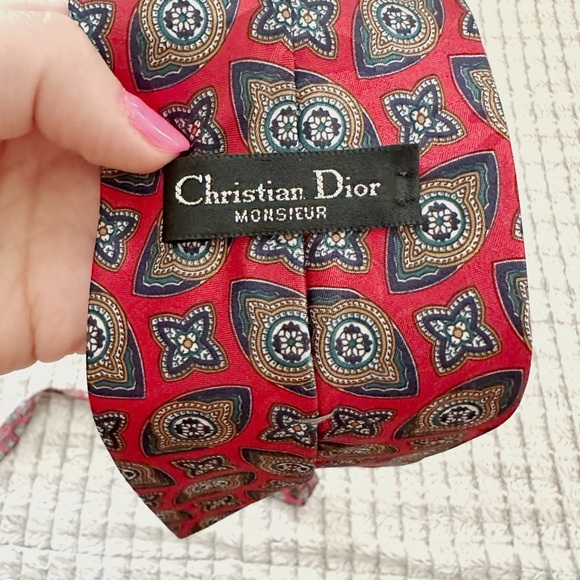 Christian Dior Red and Black Geometric Men's Tie - Picture 2 of 2